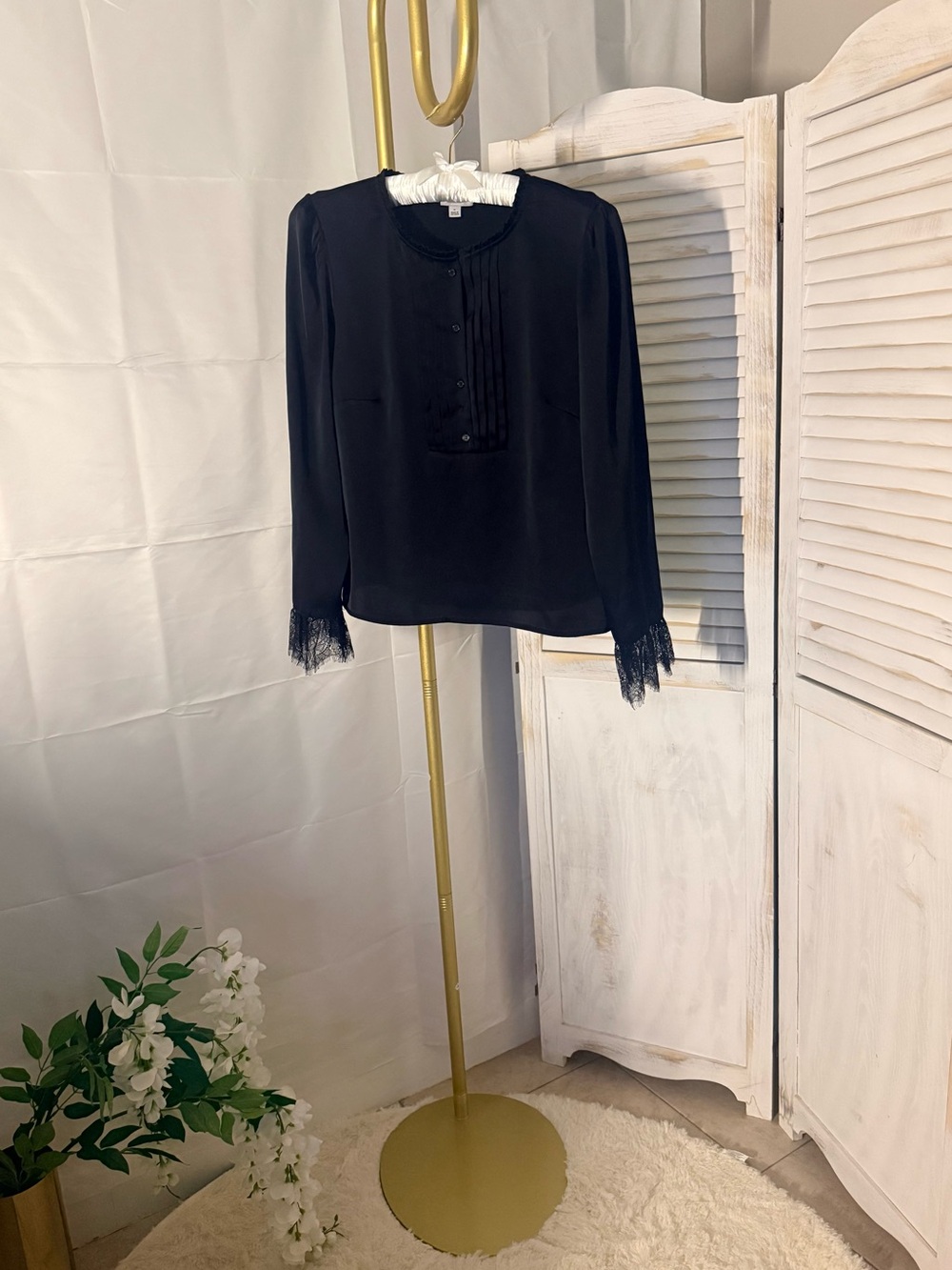CeCe Black Lace-Cuff Pintuck Blouse Size Medium